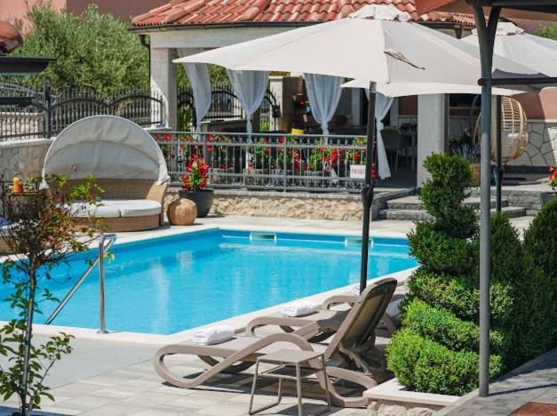 שיבניק Apartments Antonia מראה חיצוני תמונה