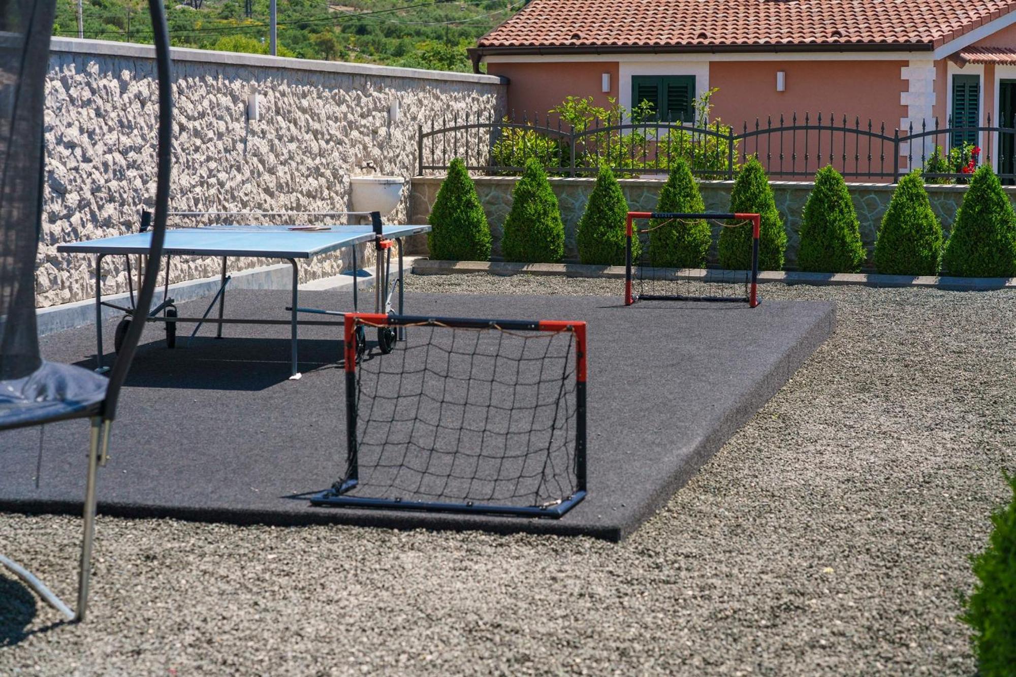 שיבניק Apartments Antonia מראה חיצוני תמונה